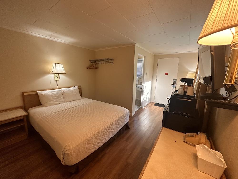 Astoria Crest Motel photo 21