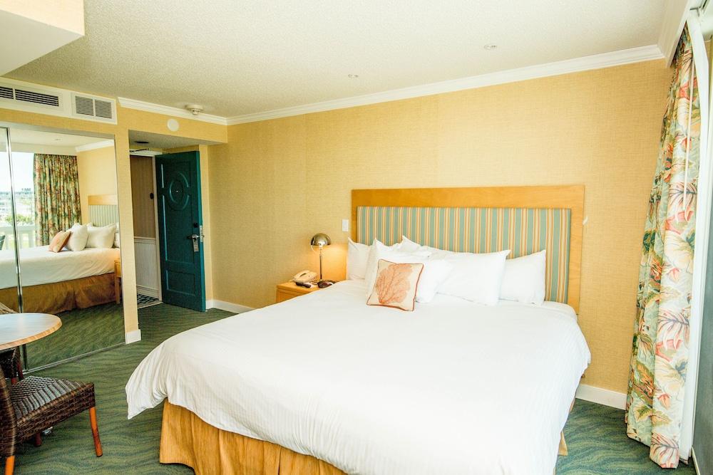 Port Royal Oceanfront Hotel photo 15