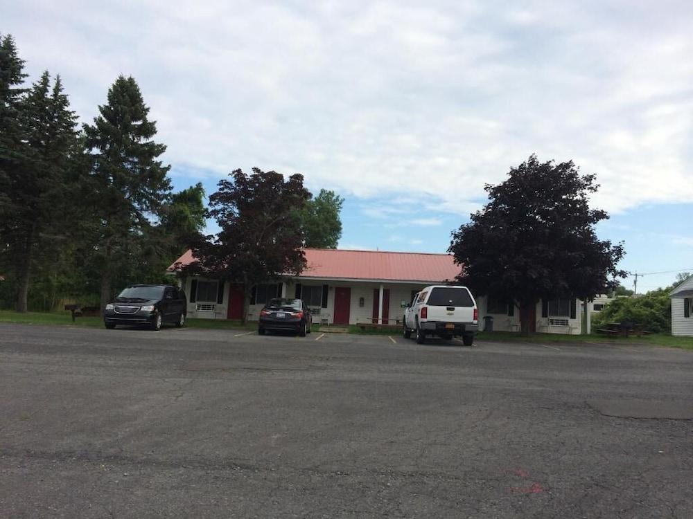 Portlodge Motel photo 8