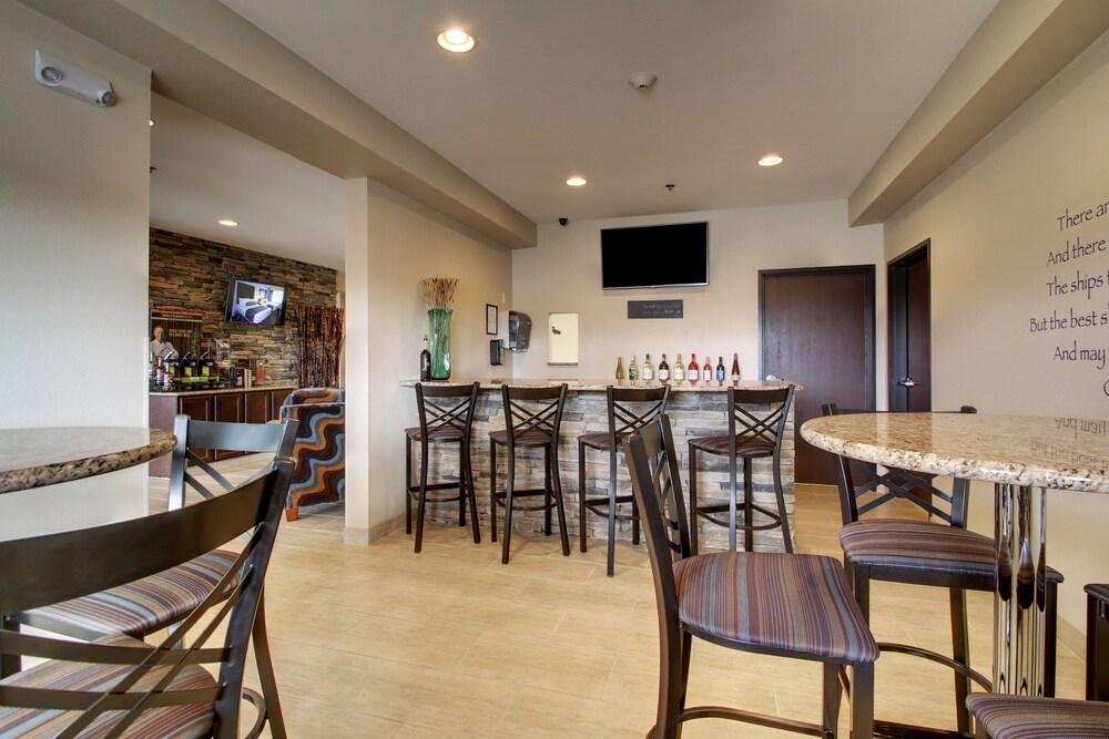 Cobblestone Inn & Suites – Fort Dodge photo 50