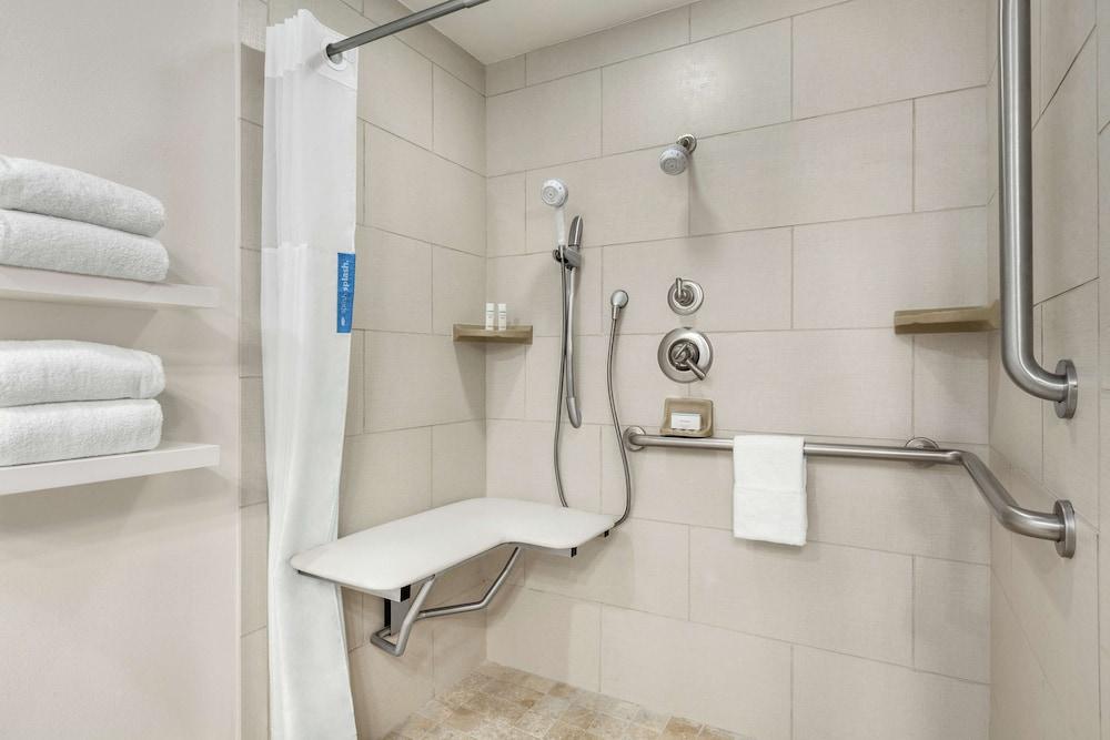 Hampton Inn Oklahoma City-I-40 E. (Tinker Air Force Base) photo 5