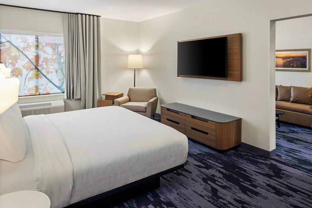 Fairfield Inn & Suites by Marriott Cedar Rapids North photo 18