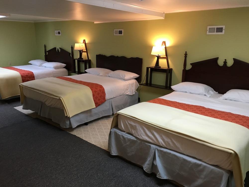 Dixie Plaza Hotel photo 4