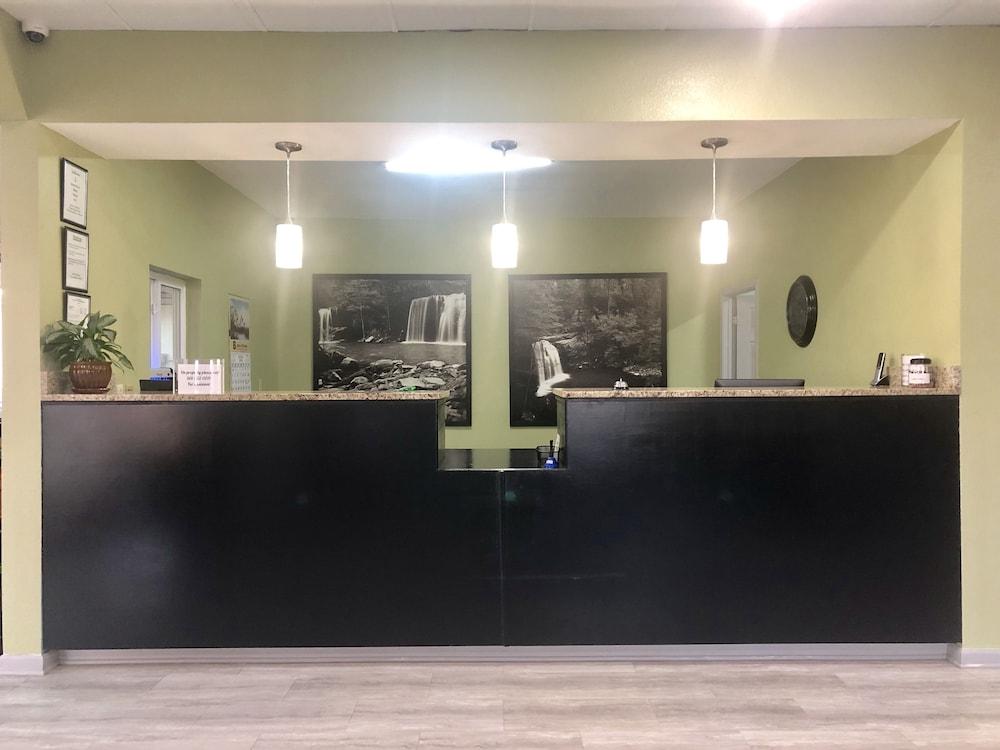 Americas Best Value Inn Brinkley photo 7