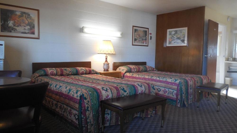 Budget Host 254 Inn Loveland photo 4