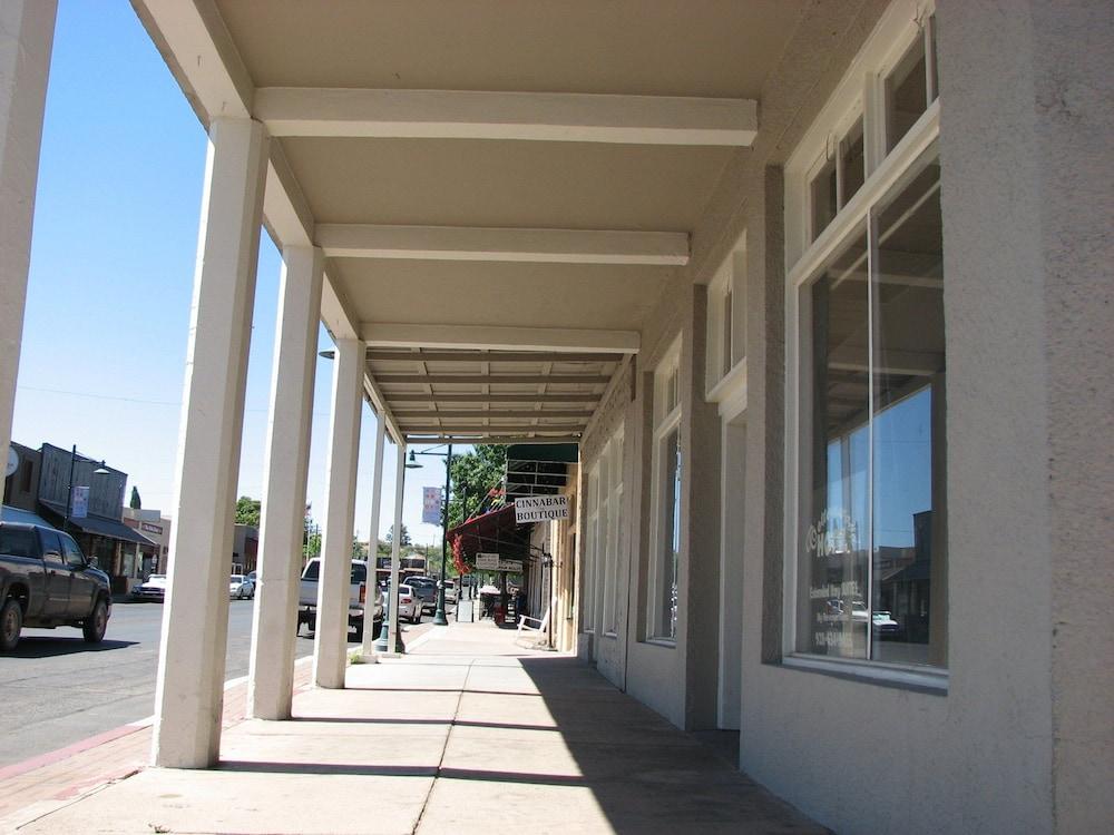 Cottonwood Hotel photo 18