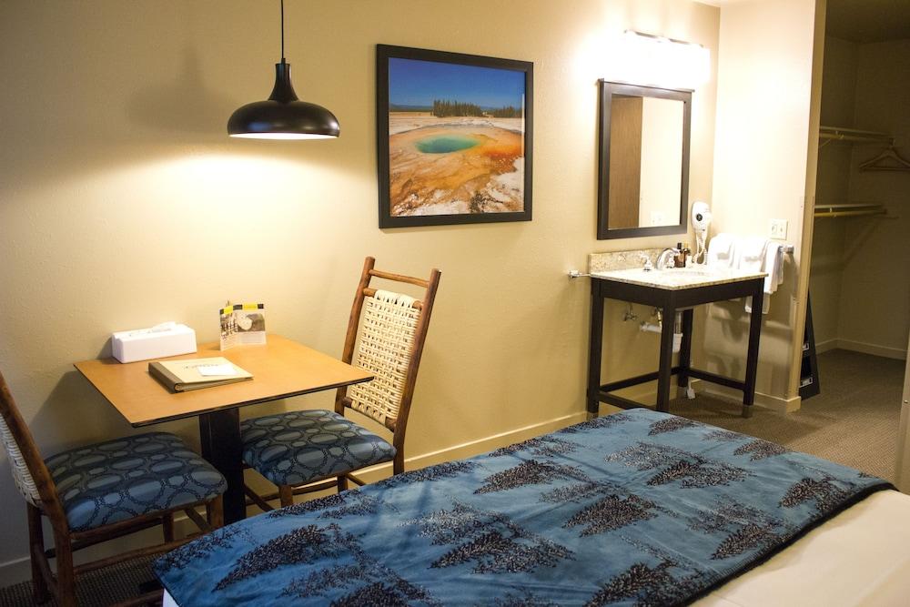 Grant Village - Inside the Park photo 5