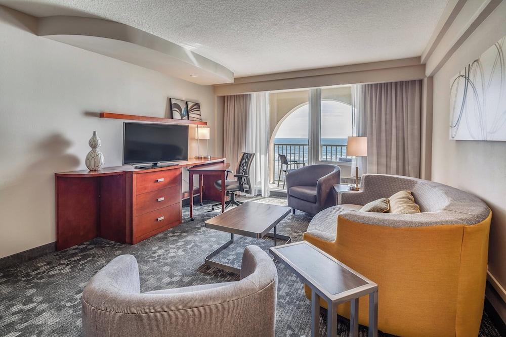 Courtyard by Marriott Jacksonville Beach Oceanfront photo 15