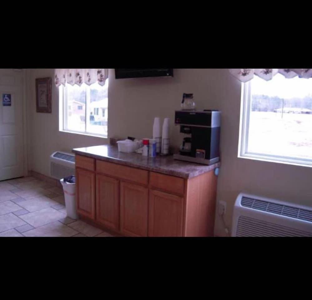 City Heart Inn & Suites photo 4