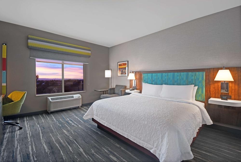 Hampton Inn Las Vegas Strip South, NV photo 9