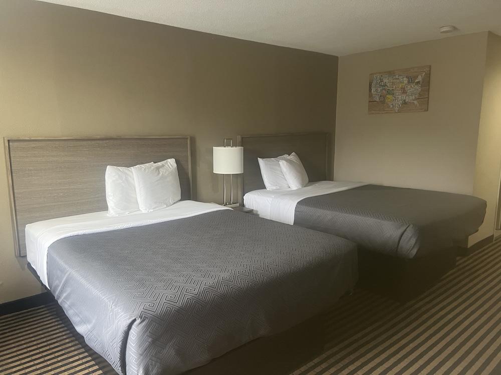 Econo Lodge Florence - Darlington photo 12
