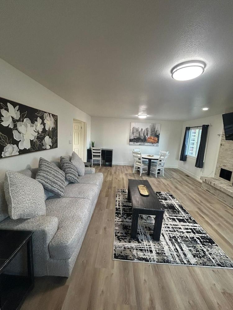 CB&M Downtown Suites photo 5