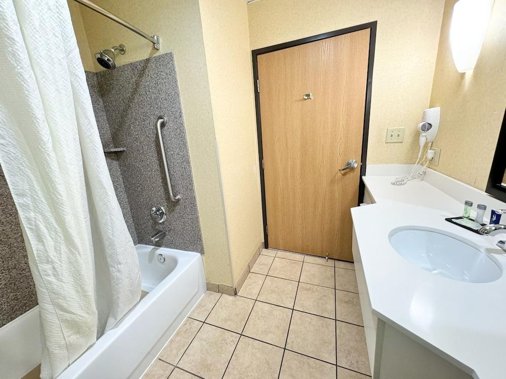 Spark by Hilton Fort Stockton photo 10