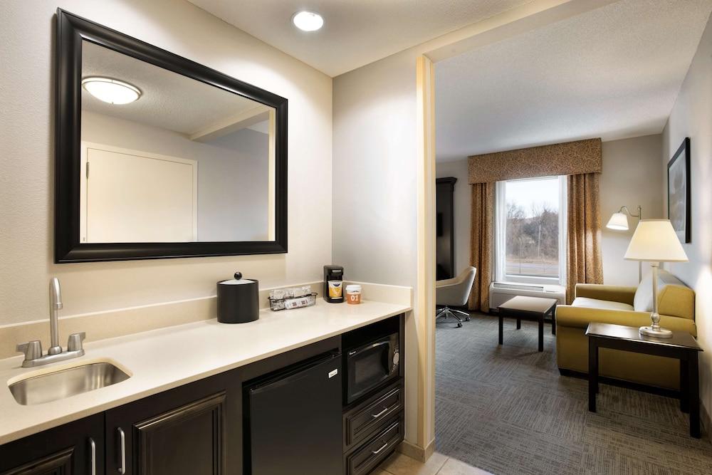 Hampton Inn & Suites Mahwah photo 8