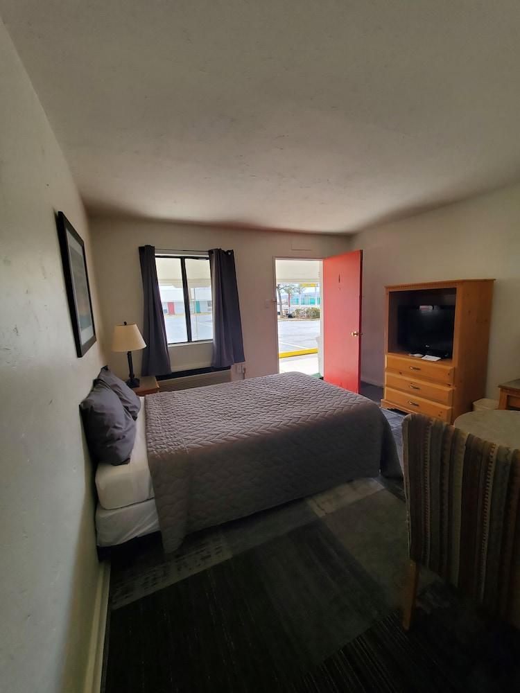 Southwest Motel photo 8