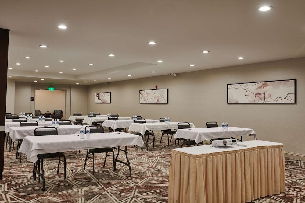 DoubleTree by Hilton Fullerton photo 60
