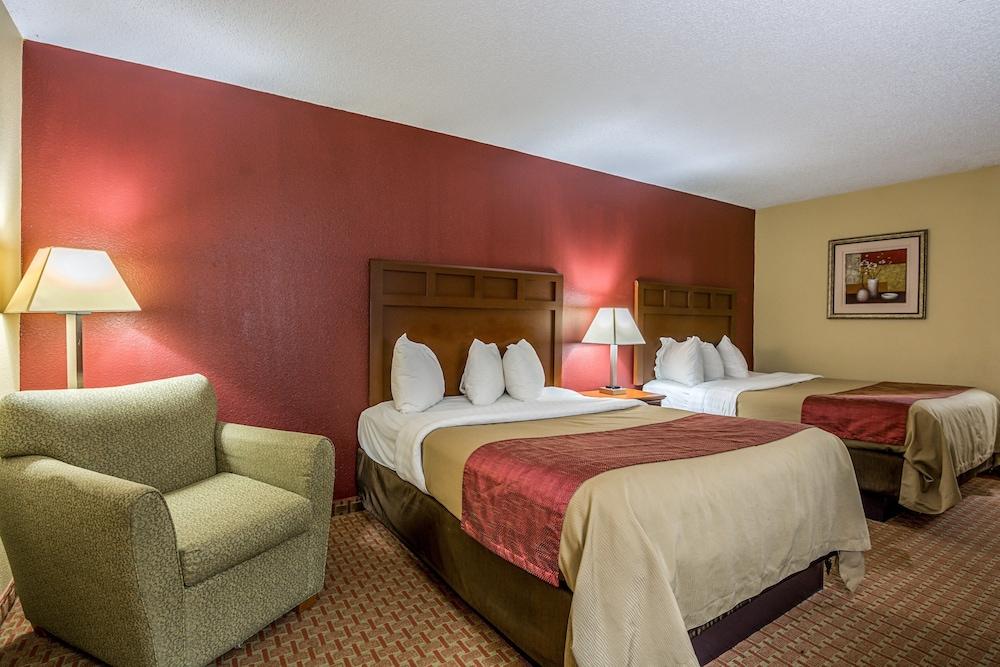Red Roof Inn & Suites Little Rock photo 39