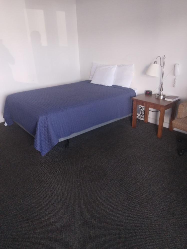 Royal Inn photo 7