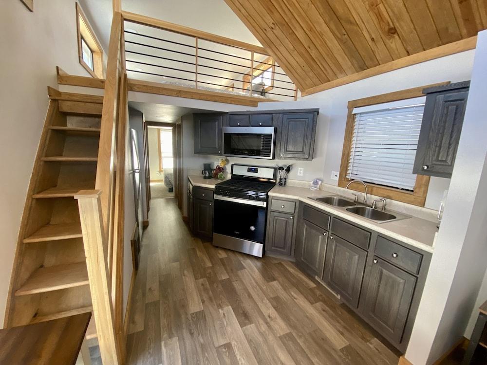 The Lodges of Oak Creek photo 19