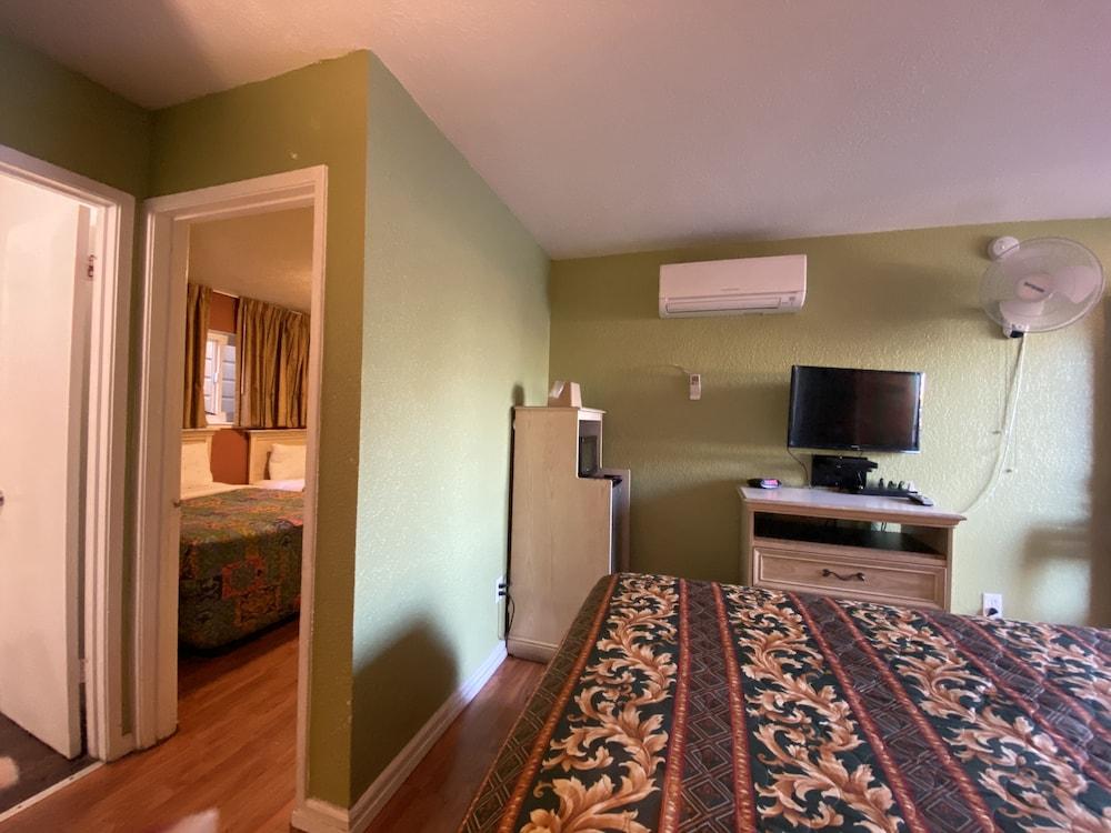Fireside Inn Santa Cruz photo 35