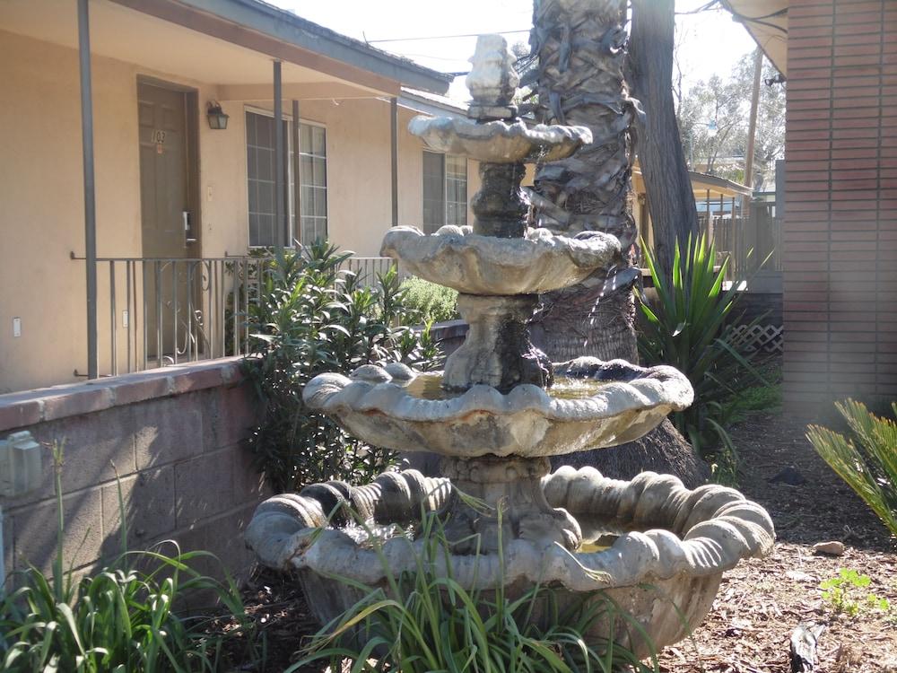 Elsinore Hot Springs & Lodge photo 17
