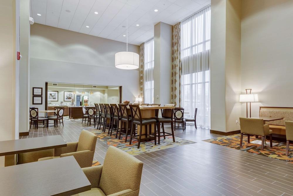 Hampton Inn St. Louis Wentzville photo 13