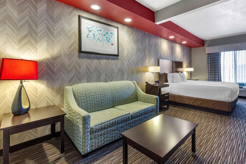Best Western Plus Gallup Inn & Suites photo 12