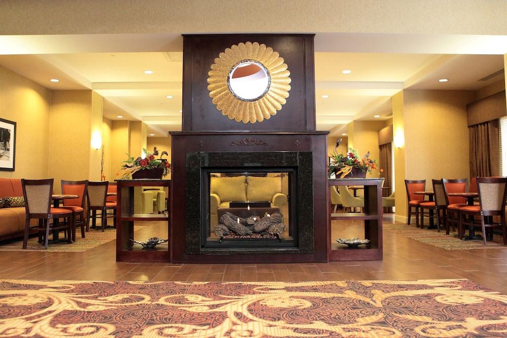 Hampton Inn Milan TN photo 2