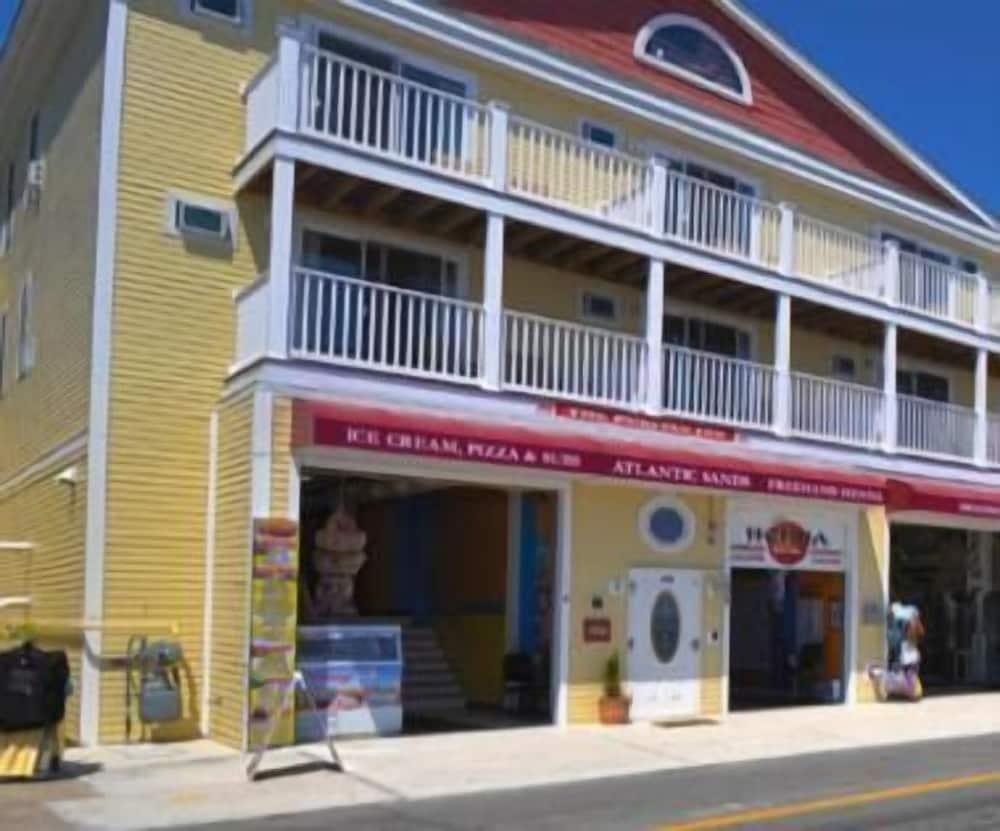 Atlantic Sands photo 11