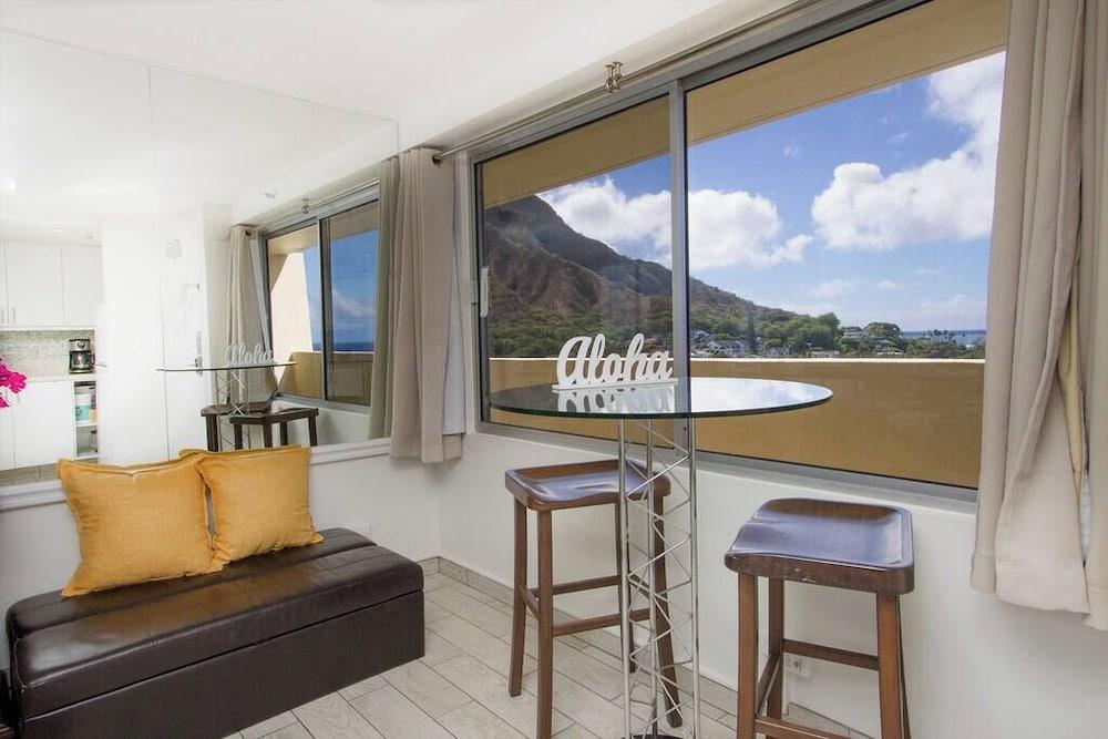 Diamond Head Beach Hotel photo 81