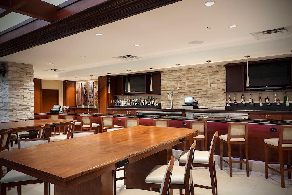 Sonesta Hotel Houston IAH Airport photo 39
