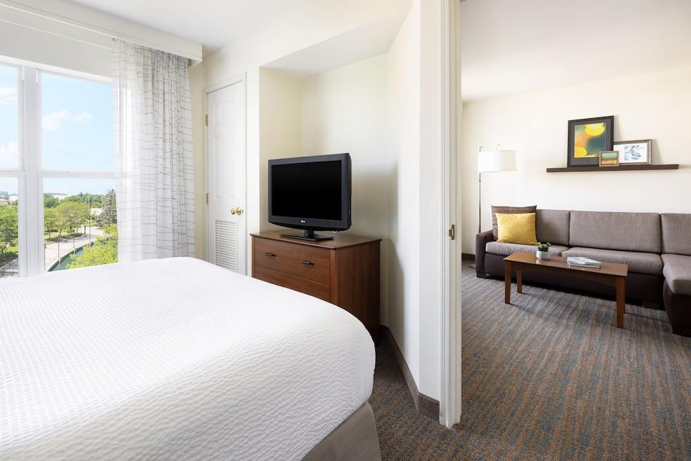 Residence Inn by Marriott Des Moines West photo 9
