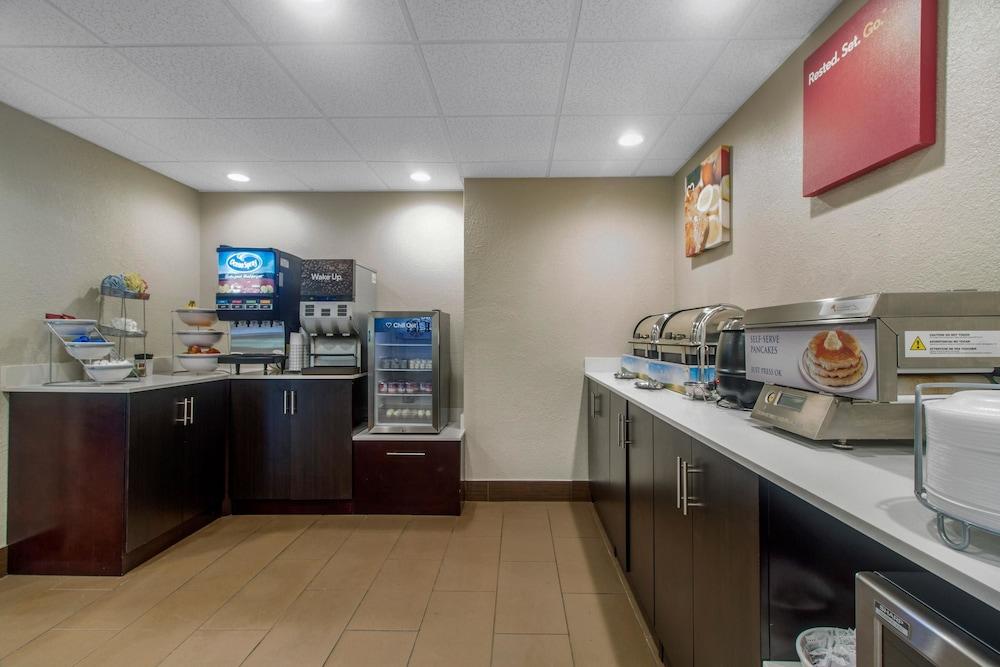 Comfort Suites Danville photo 25