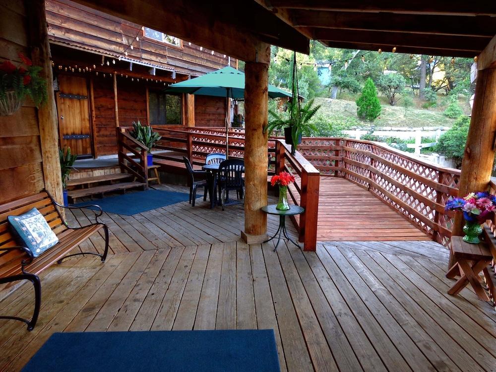 Evergreen Haus photo 75