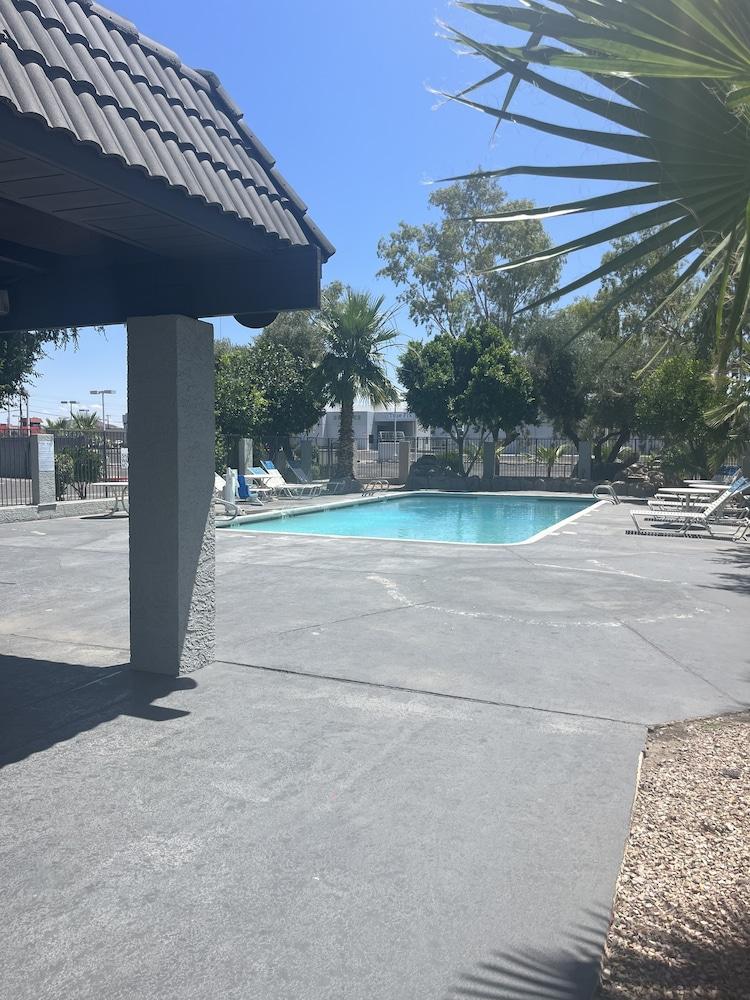 Ocotillo Apartments & Hotel photo 12