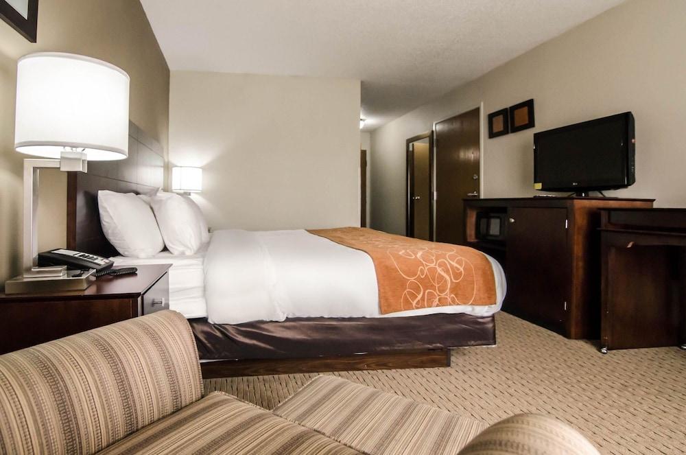 Quality Suites St. Joseph photo 28