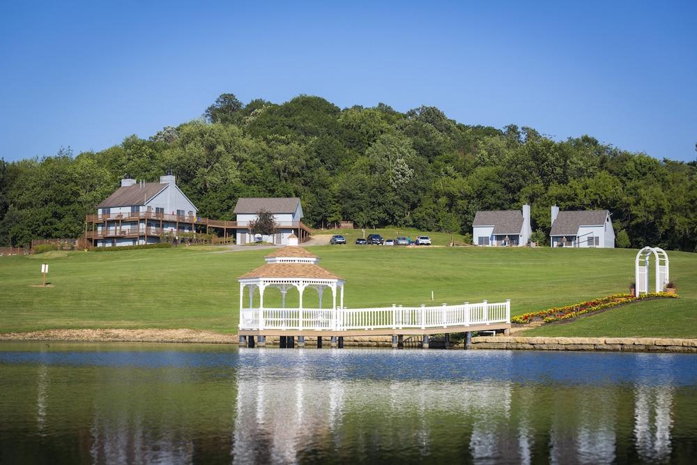 Lefevre Inn and Resort photo 32
