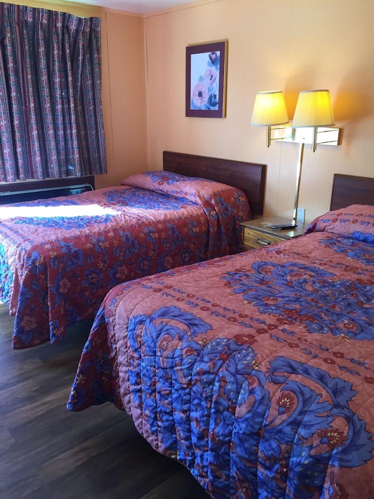 Royal Inn photo 9