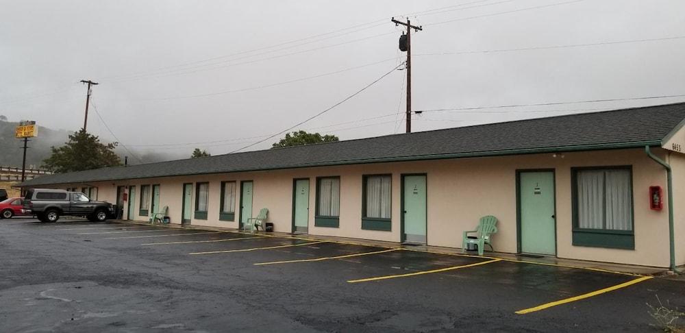 Quick Stop Motel photo 23