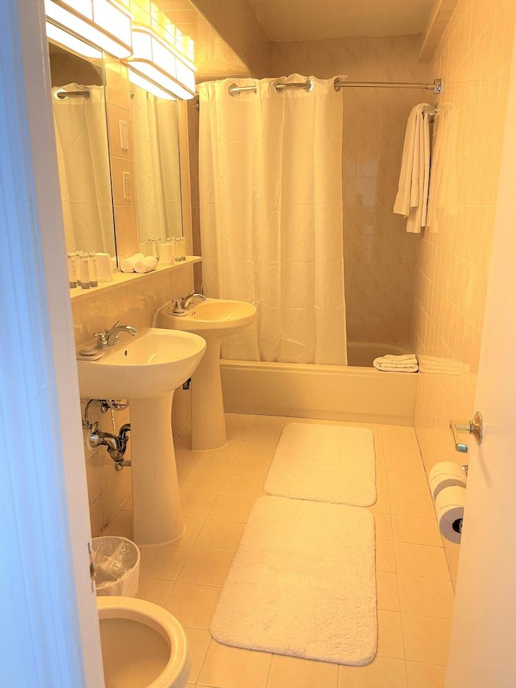 Garden Inn & Suites photo 40