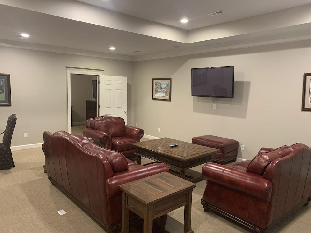 The Village at RiverLanding photo 35