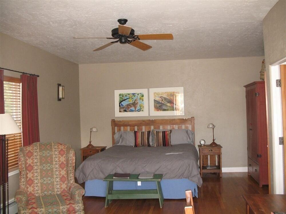 Bear Mountain Lodge photo 9