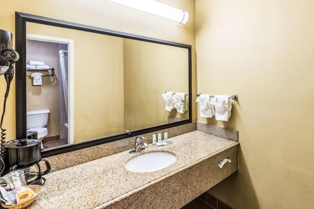 Quality Inn Corsicana photo 12