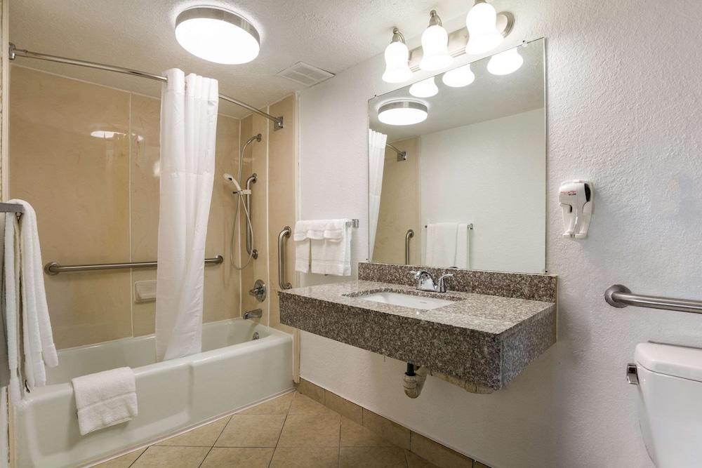 Quality Inn Georgetown North photo 18