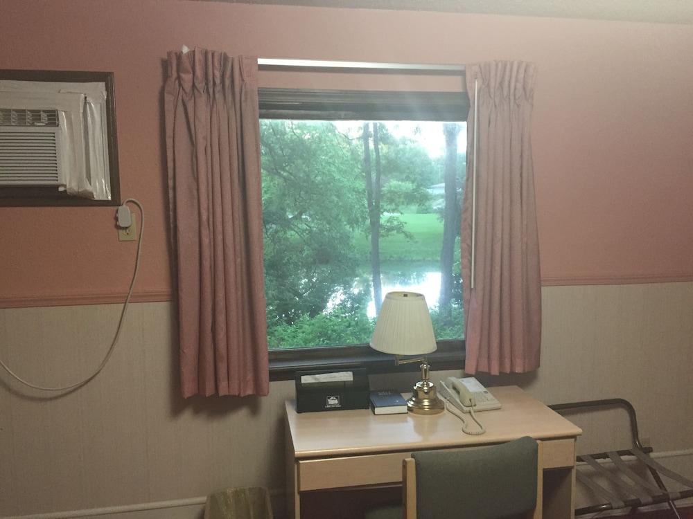 Carlin Villa Motel photo 7