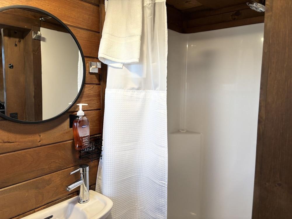 Sojourn Lodging photo 4