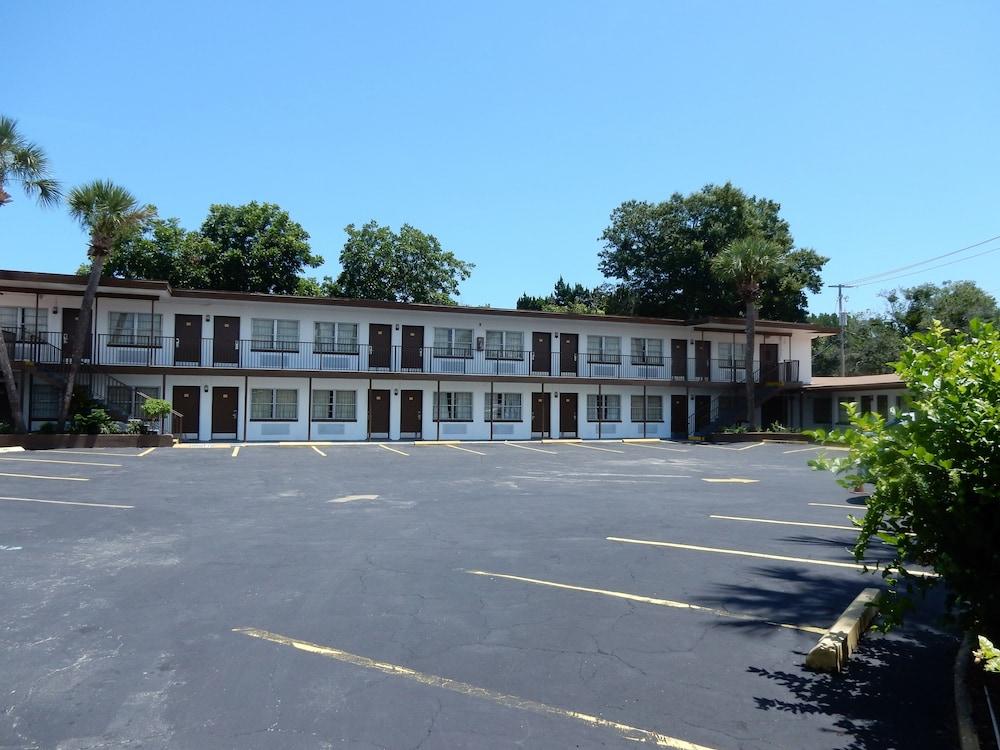Sunset Inn photo 5