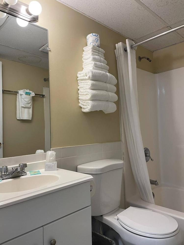 Grand Beach Inn photo 7