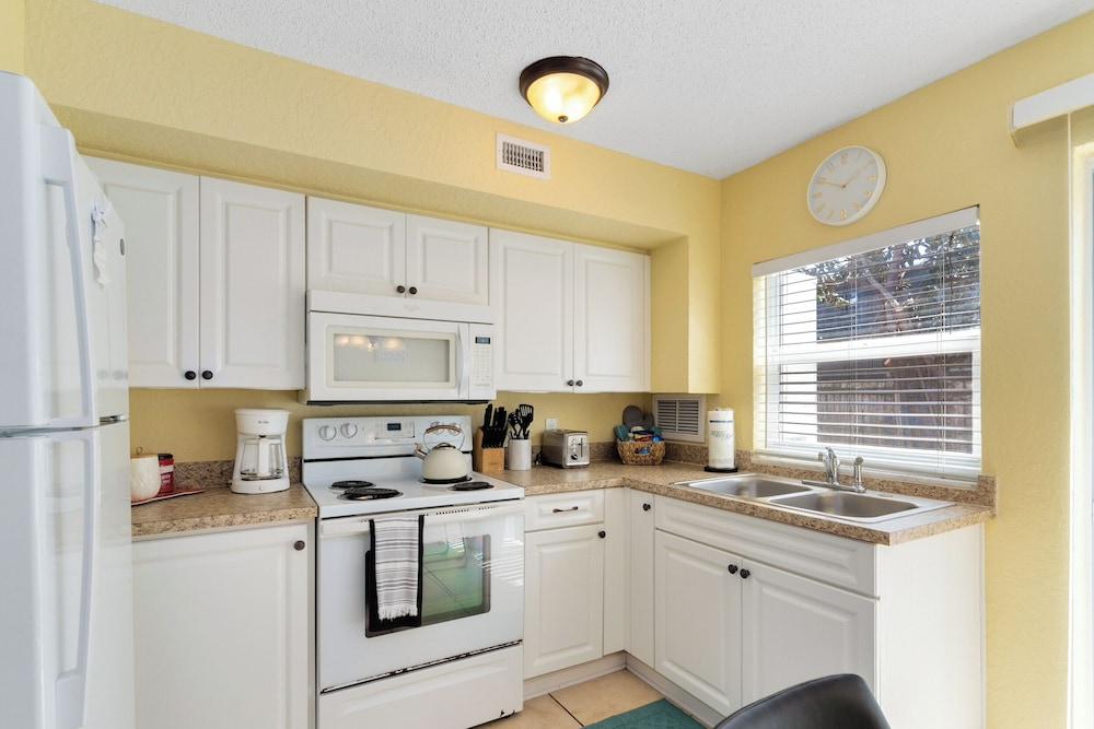 Ocean Harbour Apartment Homes photo 81