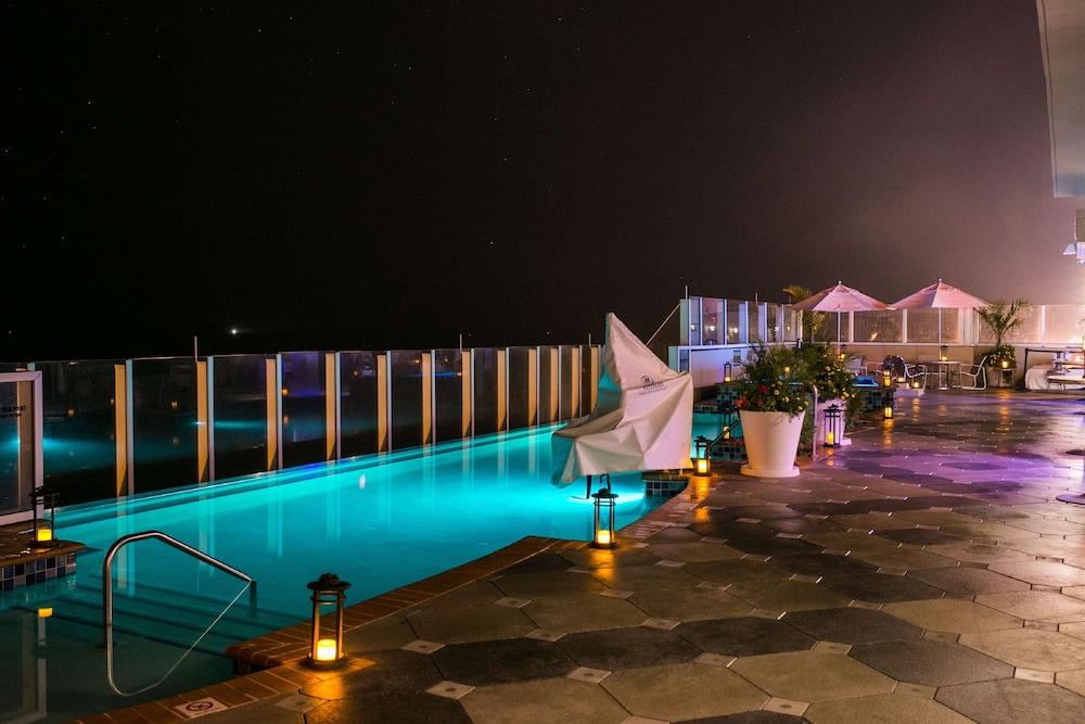 Hilton Virginia Beach Oceanfront photo 21